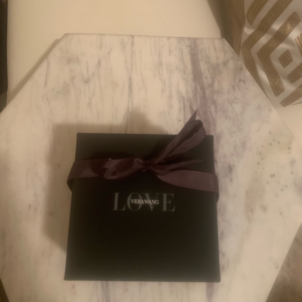 Vera Wang Ring Box
